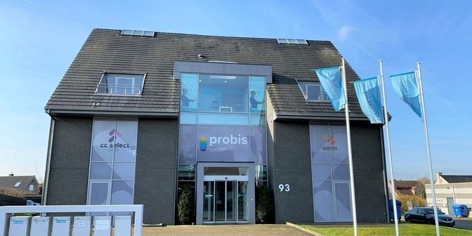 Kantoor te huur in Brugstraat 93 bus V2+3, 9880 Aalter, 396m² ...