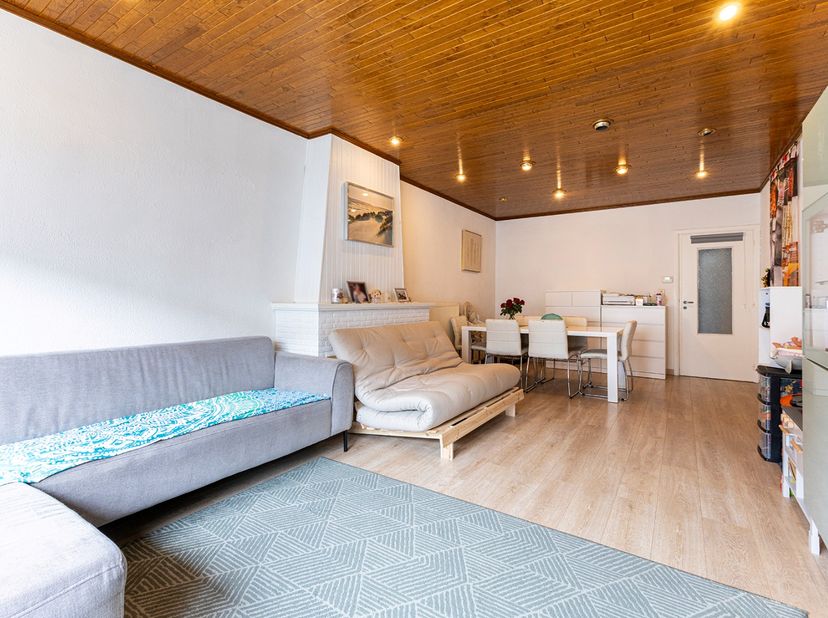 Appartement te koop in Antoon Van den Bosschelaan 73,
                    2100 Deurne