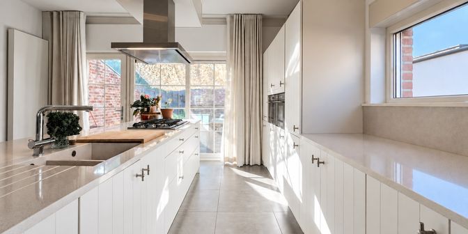 Bedrijfsvastgoed te koop in Lijsterbeekstraat 17, 8200 Sint-Michiels