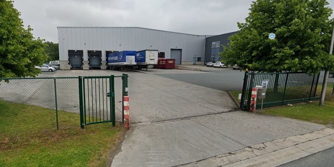 Bien professionnel à louer à Avenue Zénobe Gramme 21, 1480 Saintes