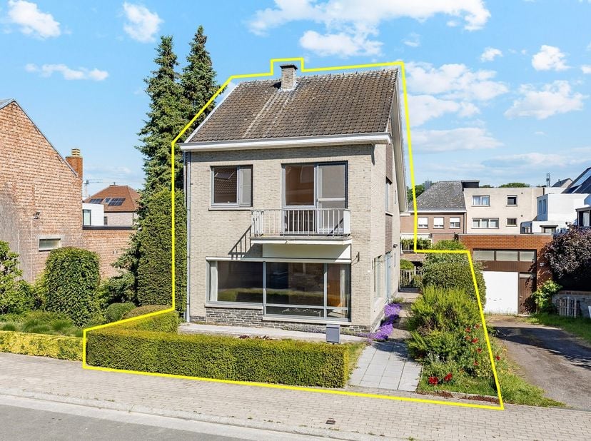 Alweer VERKOCHT op 1e BEZOEKDAG. Contacteer JARI WANTE 0470 211 482 voor een gratis schatting en vrijblijvend gesprek. <br />
<br />
Ontdek deze sol
