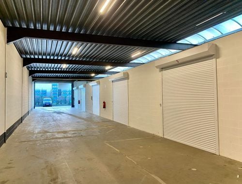                                        Entrepôt sans bureau à louer à Herentals, € 625
