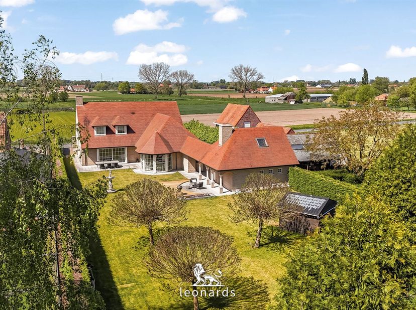 Huis te koop in ,
                    9770 Kruishoutem