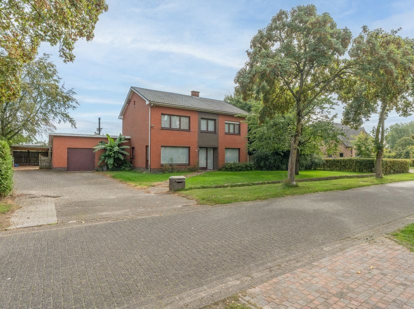 Huis te koop in Zondereigen 65,
                    2387 Baarle-Hertog