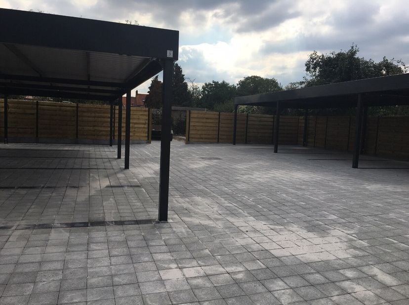 Garage te huur in Ieperstraat 112 bus CARPORT 11,
                    8940 Geluwe