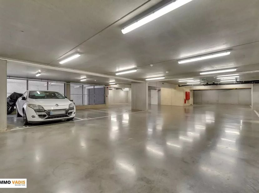 Garage à vendre
                    à 3700 Tongeren