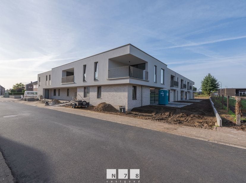 Appartement te huur in Langstraat 26-28,
                    3650 Elen