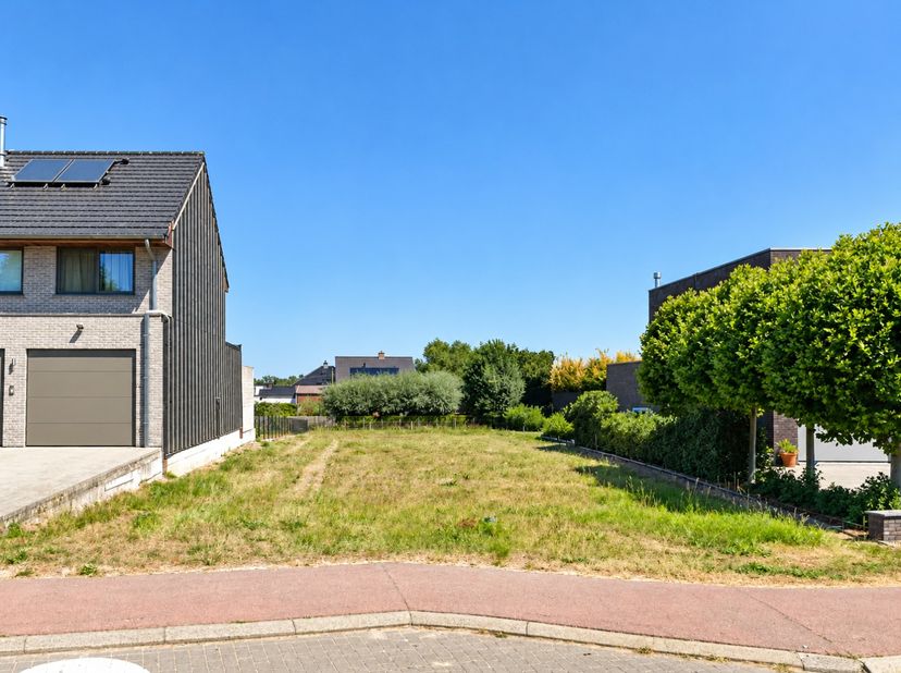 Grond te koop in Geraardsbergsestraat 143B,
                    9660 Nederbrakel