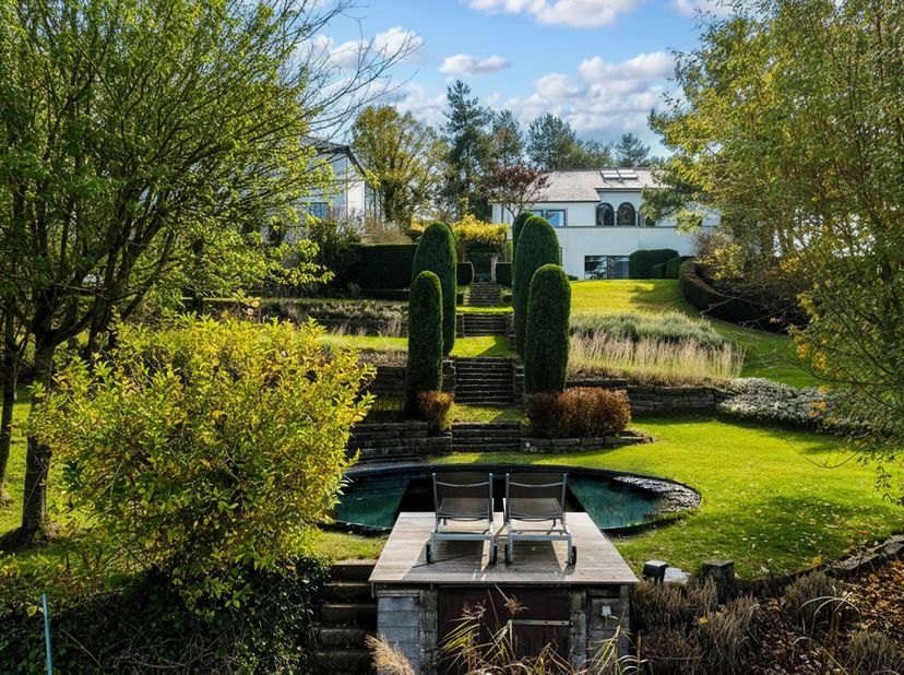 Het hele jaar door het gevoel hebben dat u op vakantie bent, met een adembenemend uitzicht over de vallei!<br />
Deze lichte villa in Italiaanse stijl