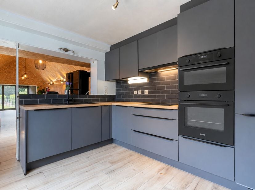 U kunt een BOD uitbrengen op deze woning, rekening houdend met de AANVANGSPRIJS van&amp;nbsp;€ 249.000,00, elk hoger BOD wordt voorgelegd aan de eigenaars