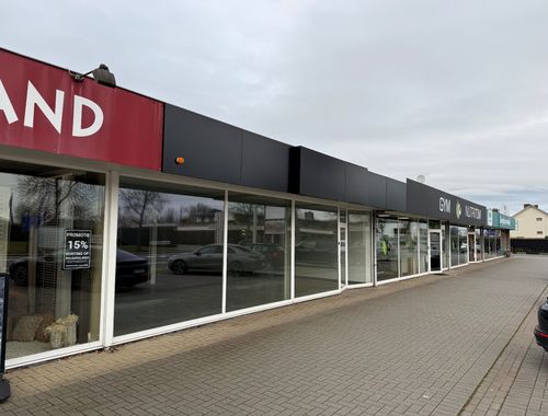                                         Bien commercial à louer à Lovendegem, € 1.000

