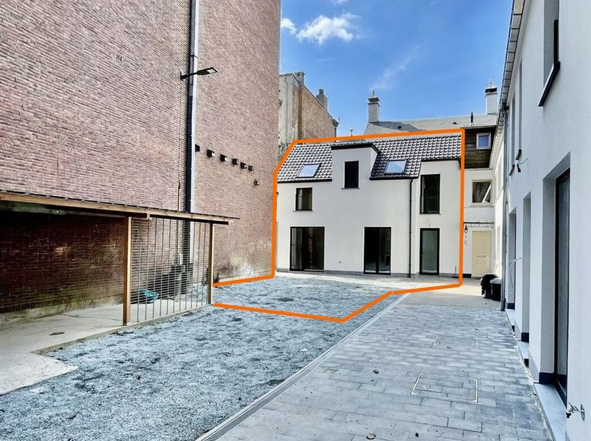 Maison à louer
                    à 2000 Antwerpen