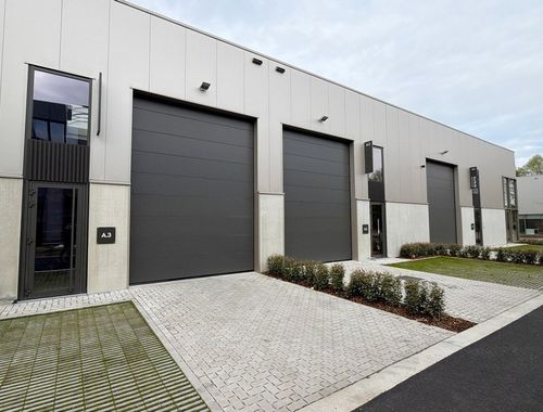                                         Bedrijfsgebouw te koop in Bornem, € 470.800
