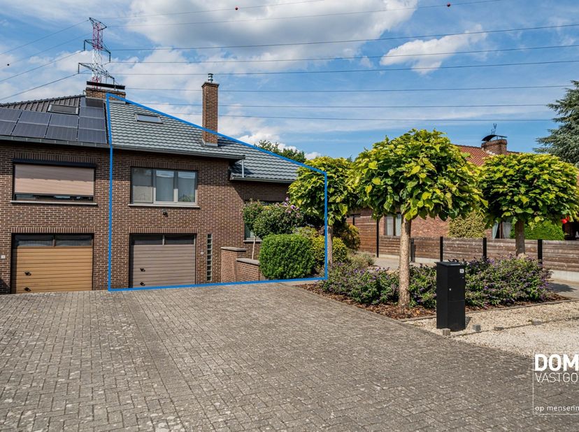 Heeft u interesse? Bekijk deze woning op onze website http://www.domovastgoed.be of contacteer ons op het nummer 011/96.49.96<br />
<br />
Welkom in d