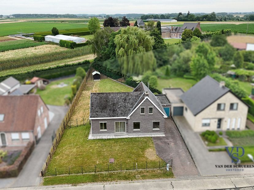 Deze ruime (net geen 200m²) opgefriste woning verwelkomt u met een inkomhal, een ruime en lichtrijke leefruimte, een afzonderlijke keuken, een badkame