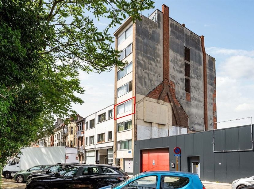Op te frissen 2-slaapkamerappartement in het centrum van Mechelen<br />
Op zoek naar een appartement op een toplocatie? Dit 2-slaapkamerappartement be