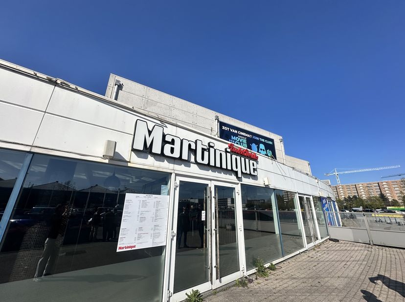 Op een strategische locatie vlak naast de ingang van Kinepolis Antwerpen komt deze ruime horecaruimte beschikbaar. Unit B biedt een oppervlakte van 23