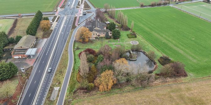Bien professionnel à vendre à Ieperse Steenweg 136, 8630 Vinkem