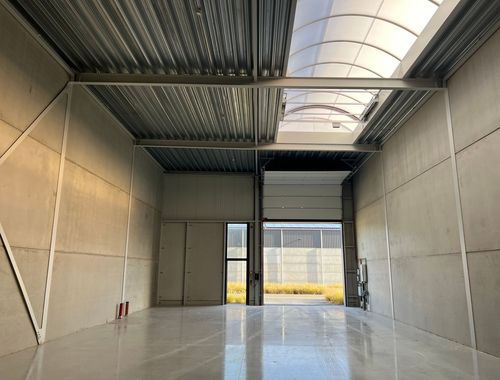                                         Bâtiment d’entreprise à louer à Genk, € 1.138
