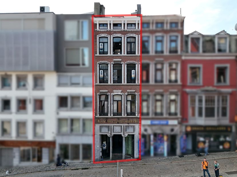 IMMEUBLE DE RAPPORT – 10 LOGEMENTS EN ORDRE – LIÈGE CENTRE<br />
JNP Immobilier a le plaisir de vous présenter cet immeuble de rapport idéalement situ