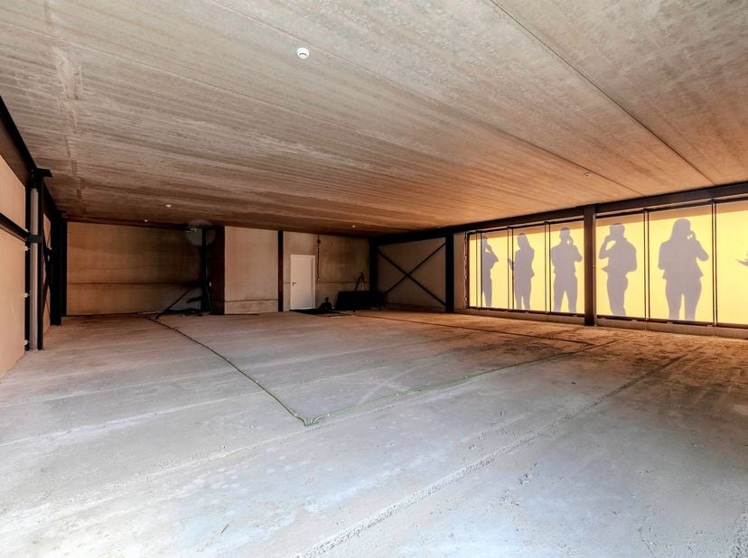Casco kantoor/praktijkruimte van 196m²<br />
<br />
Langs de Poederleesteenweg te Kasterlee-Lichtaart bevindt zich het opgeleverde nieuwbouwproject