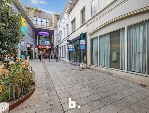                                         Handelszaak te koop in Kortrijk, € 300.000
