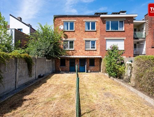                                         Appartement te koop in Sint-Amandsberg, € 315.000

