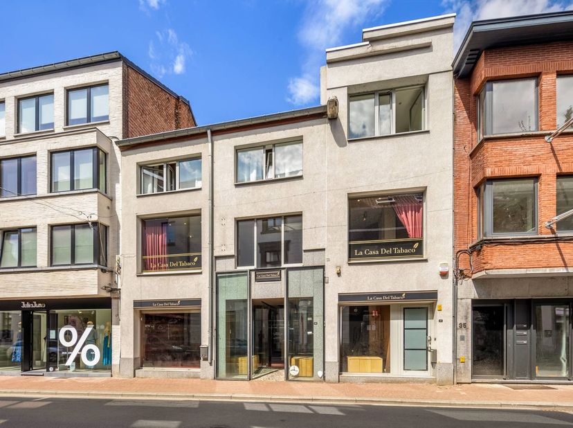 DESCRIPTION <br />
<br />
C'est l'opportunité pour les investisseurs ou les entrepreneurs qui recherchent un objet immobilier de valeur dans un enviro