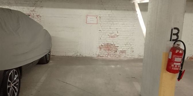 Garage te huur in Rue de Livourne  11, 1050 Elsene
