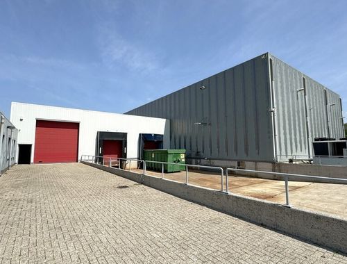                                         Bâtiment d’entreprise à louer à Westmalle, € 8.500
