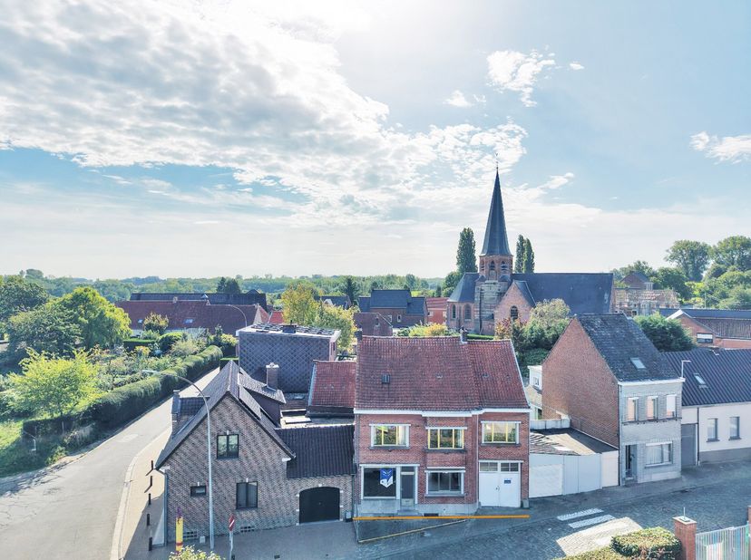 Huis te koop in Kruiswaterplein 11,
                    9620 Zottegem