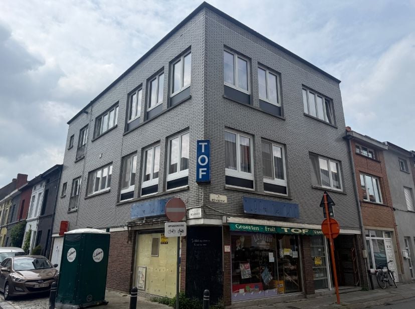 Bien professionnel à vendre
                    à 9050 Ledeberg