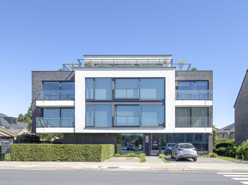Op zoek naar een ruim, lichtrijk en energiezuinig appartement op een toplocatie? Dan zal dit prachtige appartement van ca. 77 m², gelegen op de tweede