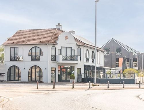                             Commercieel Gebouw over te nemen in Rekem
