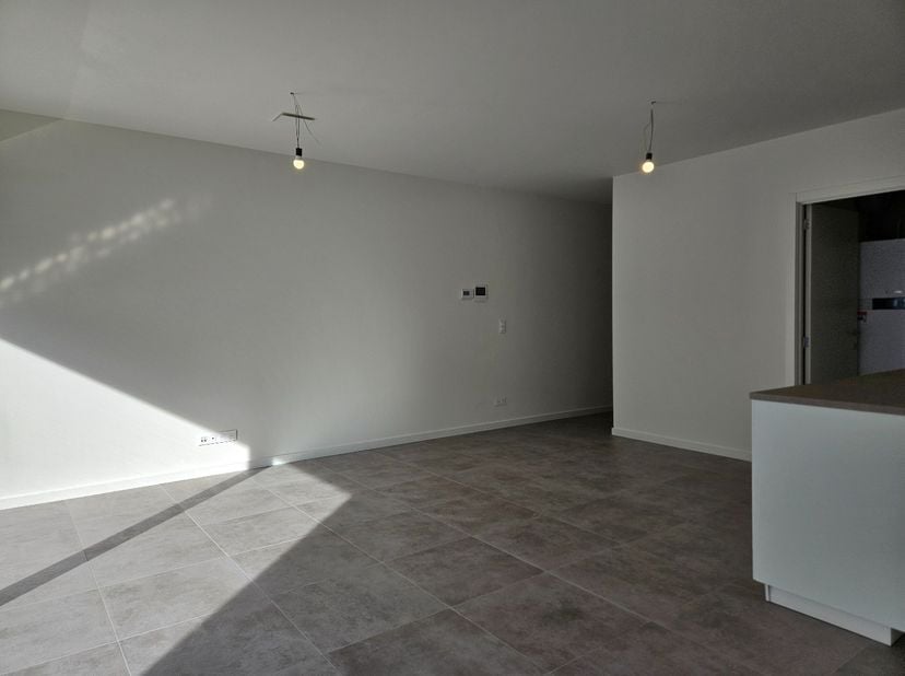 BEZOEK AANVRAGEN ENKEL MOGELIJK VIA VOLGENDE LINK: https://verlinden.mijnhuurprofiel.be/property/c088e25b-6d0c-400d-9e32-a811f1be1d37<br />
<br />
Dit