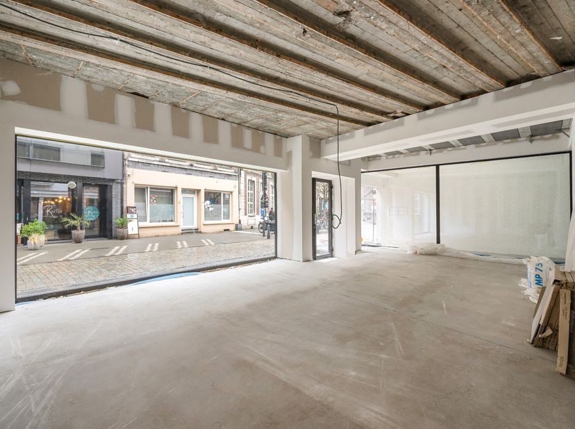 Residentie Maastrichterstraat bevindt zich op een toplocatie, midden in het levendige centrum van Hasselt. Dankzij de uitstekende ligging geniet u van