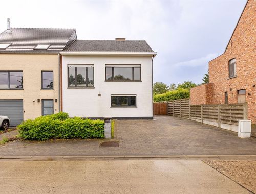                                         Eengezinswoning te koop in Oostmalle, € 469.900
