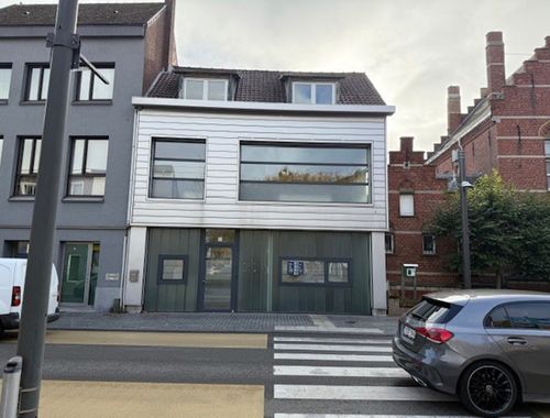                                         Kantoorgebouw te huur in Mol, € 2.000

