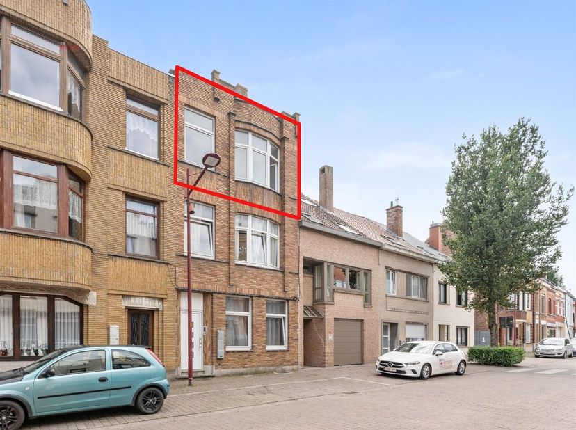 Ruim gerenoveerd duplexappartement met 3 slaapkamers – Instapklaar en comfortabel wonen!<br />
<br />
Bent u op zoek naar een instapklaar appartemen