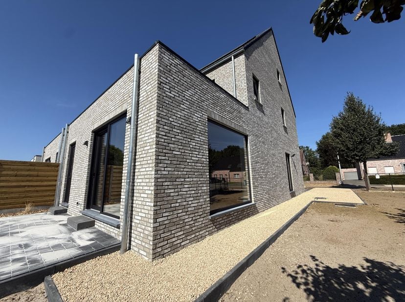 Maison à vendre à Sint-Petrusstraat 35B,
                    3580 Beringen