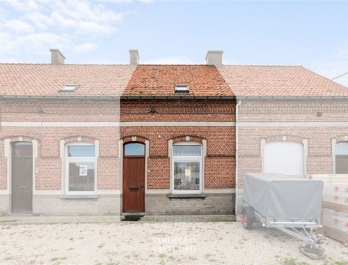                                         Eengezinswoning te koop in Sint-Laureins, € 240.000
