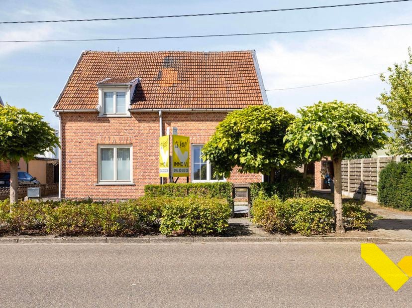 Maison à vendre
                    à 2400 Mol