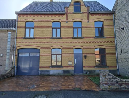                                         Rijwoning te koop in Leisele, € 215.000
