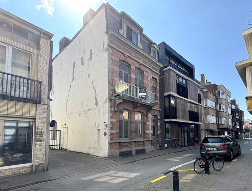                                         Maison de ville à vendre à Heist-aan-Zee, € 435.000
