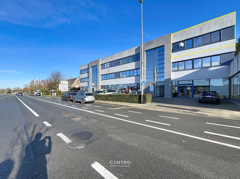 Bien professionnel à louer
                    à 8500 Kortrijk