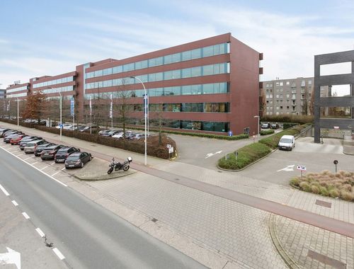                                         Bureaux à louer à Berchem, € 6.464,58

