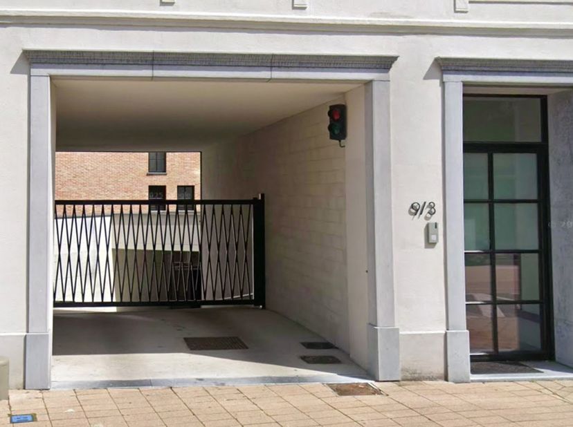 Ondergrondse autostaanplaatsen gelegen in het centrum van Balen. <br />
Prijzen vanaf 16.376€ excl kosten. <br />
Voor meer info en een bezoek ter pla
