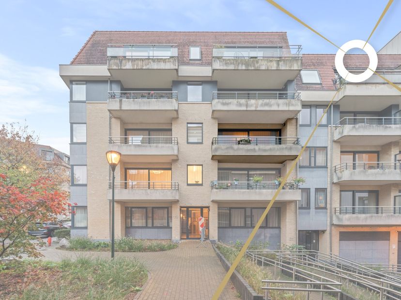 Bent u op zoek naar een aangenaam appartement op een toplocatie in Sint-Lambrechts-Woluwe? Ontdek dan dit prachtige 2-slaapkamerappartement, gelegen o
