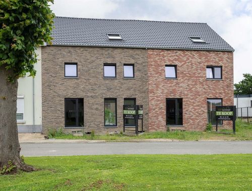                                         Maison à vendre à Grazen, € 439.000
