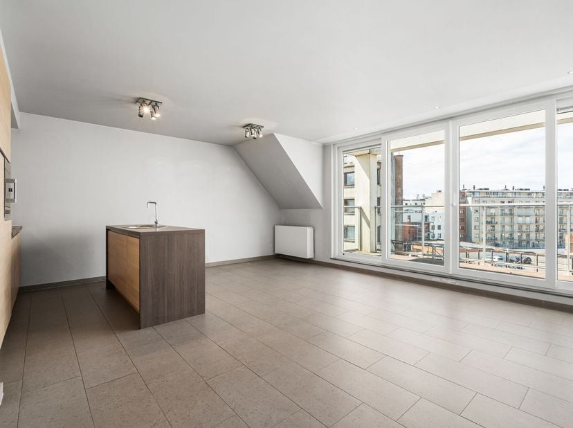 Op zoek naar een slimme investering of een gezellige uitvalsbasis aan zee? In de recente residentie 'Eternity' vindt u dit instapklare duplexapparteme
